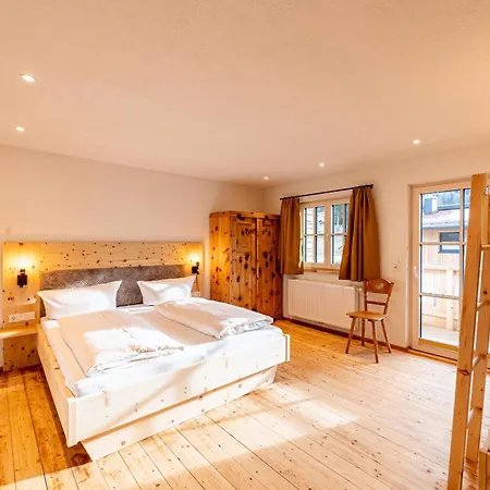 度假居 Zugspitzapps,villa Sonnenschein 埃尔瓦尔德